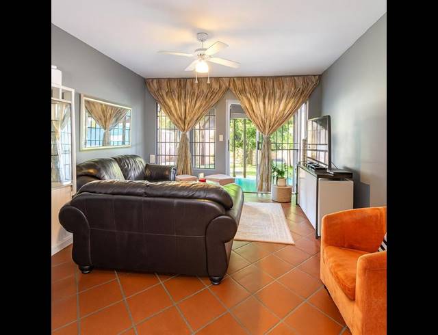 2 BEDROOM TOWNHOUSE FOR SALE IN FAERIE GLEN